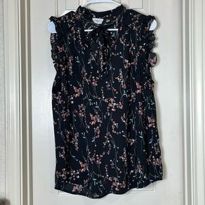 Trendy…Is • Women’s sleeveless blouse • Size XL